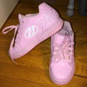 pink heelys!!